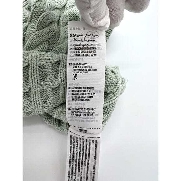 ABERCROMBIE & FITCH Muted Seafoam Green V-Neck Cable Sweater Vest (Woman: Small) - Picture 11 of 14